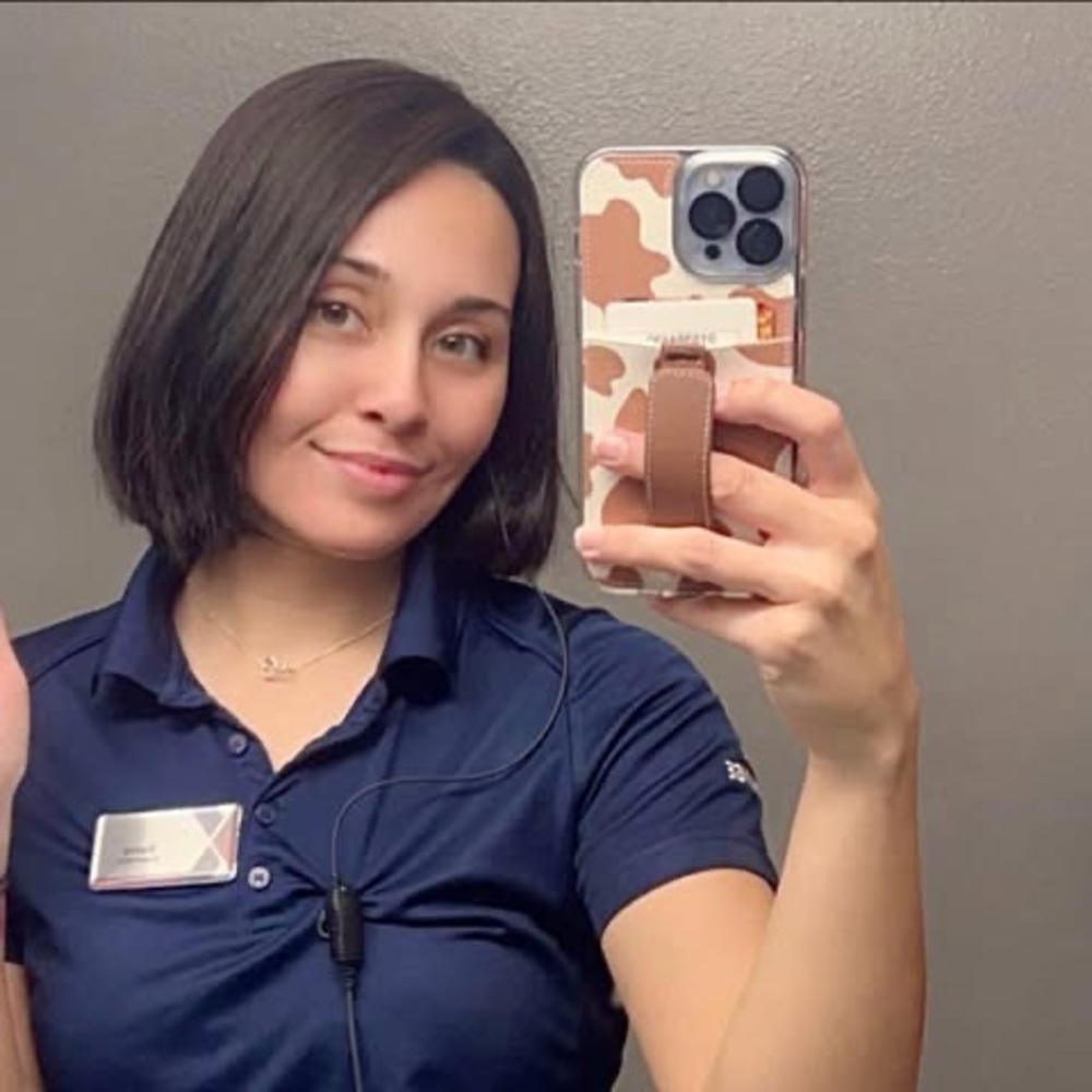 Meet your Posher, Sierra